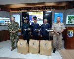 CEREMONIA DE ENTREGA DE UNIFORMES PARA ALUMNOS BECADOS A LA PREFECTURA NAVAL ARGENTINA